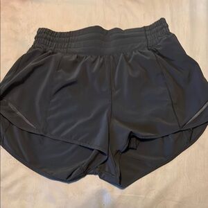 COPY - Lululemon Hotty Hot High Rise 2.5” Short